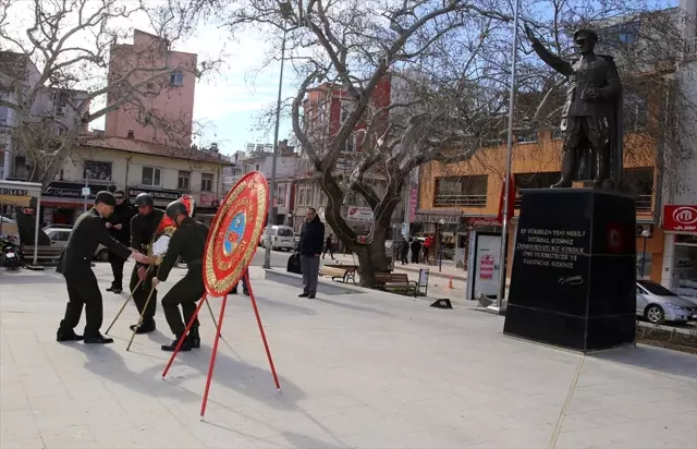 Şehitleri Anma Günü ve Çanakkale Deniz Zaferi'nin 105'inci yıl dönümü Şehitleri Anma Günü ve Çanakkale Deniz Zaferi'nin 105'inci yıl dönümü