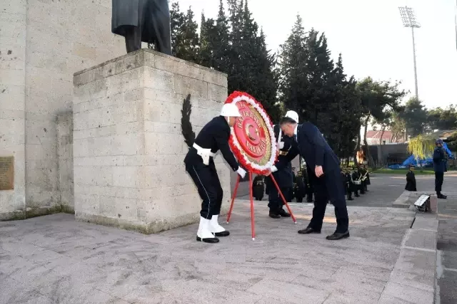 Vali Yazıcı'dan Çanakkale şehitleri için çelenk