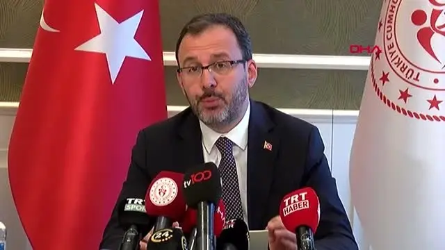 ANKARA Gençlik ve Spor Bakanı Kasapoğlu: Liglerin ertelenmesine karar verdik ANKARA Gençlik ve Spor Bakanı Kasapoğlu: Liglerin ertelenmesine karar verdik