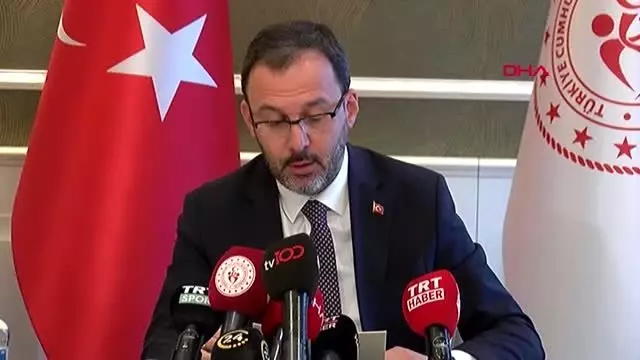 ANKARA Gençlik ve Spor Bakanı Kasapoğlu: Liglerin ertelenmesine karar verdik ANKARA Gençlik ve Spor Bakanı Kasapoğlu: Liglerin ertelenmesine karar verdik