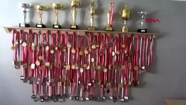 AYDIN Ailece 300 madalya ve 30 kupa aldılar AYDIN Ailece 300 madalya ve 30 kupa aldılar