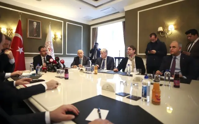 Bakan Kasapoğlu: 'Liglerin ertelenmesine birlikte karar verdik' Bakan Kasapoğlu: 'Liglerin ertelenmesine birlikte karar verdik'