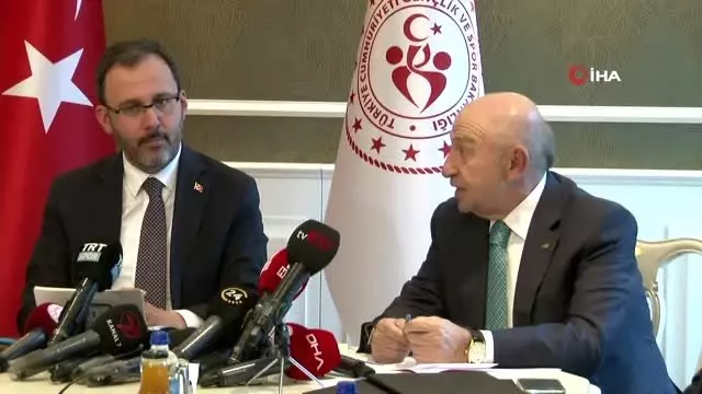 Bakan Kasapoğlu: 'Liglerin ertelenmesine birlikte karar verdik' -2- Bakan Kasapoğlu: 'Liglerin ertelenmesine birlikte karar verdik' -2-