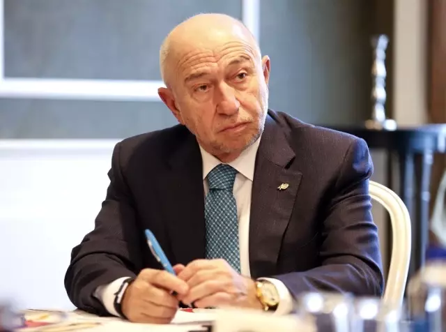 Bakan Kasapoğlu: 'Liglerin ertelenmesine birlikte karar verdik' Bakan Kasapoğlu: 'Liglerin ertelenmesine birlikte karar verdik'