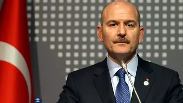 Bakan Soylu'dan sokağa çıkma yasağı ilan edileceği iddialarına yanıt: FETÖ'cü hesaplar infial yaratmaya çalışıyor Bakan Soylu'dan sokağa çıkma yasağı ilan edileceği iddialarına yanıt: FETÖ'cü hesaplar infial yaratmaya çalışıyor