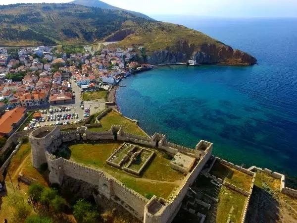 Bozcaada'daki konaklama tesisleri 15 Nisan'a kadar kapandı Bozcaada'daki konaklama tesisleri 15 Nisan'a kadar kapandı