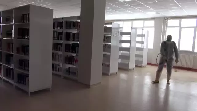 Cumhuriyet Üniversitesinde koronavirüse karşı ilaçlama yapıldı Cumhuriyet Üniversitesinde koronavirüse karşı ilaçlama yapıldı
