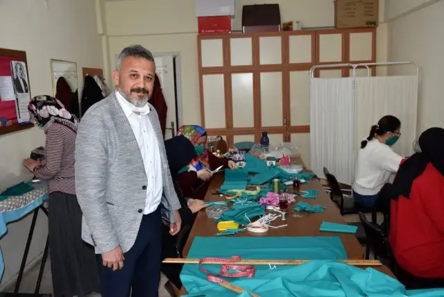 Halk eğitim merkezinden virüse maske desteği Halk eğitim merkezinden virüse maske desteği