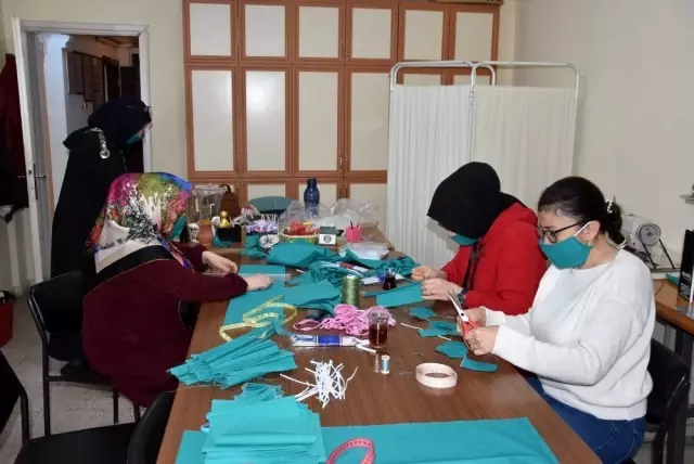 Halk eğitim merkezinden virüse maske desteği Halk eğitim merkezinden virüse maske desteği