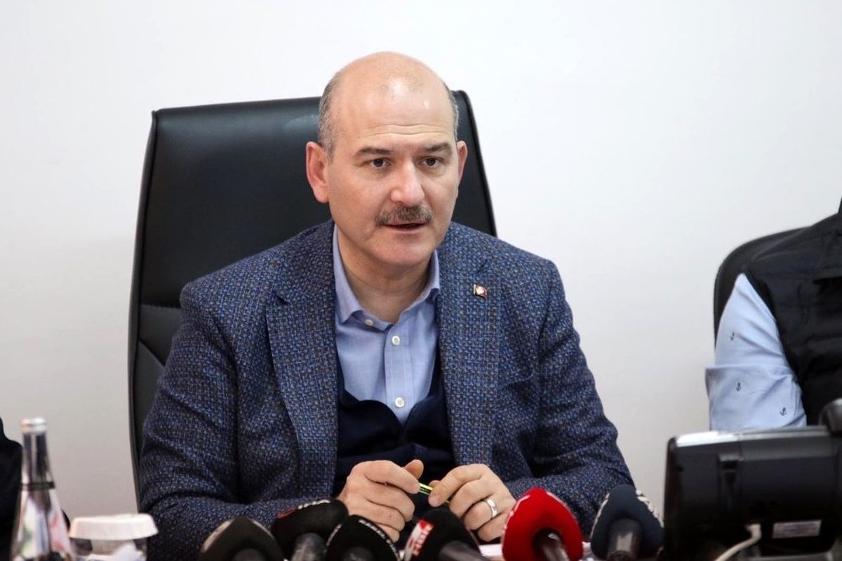 İçişleri Bakanı Soylu: 'Şu anda bizim 9 bin 800 kişiye karantina uyguluyoruz'