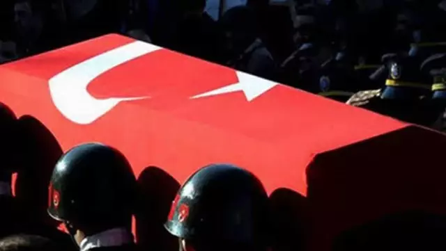 İdlib'de radikal grupların roketli saldırısında 2 askerimiz şehit oldu, 1 askerimiz yaralandı
