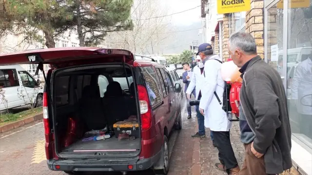 Keban Belediyesi, koronavirüs tedbirlerine karşı özel araçları dezenfekte etti Keban Belediyesi, koronavirüs tedbirlerine karşı özel araçları dezenfekte etti