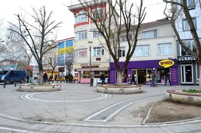 Lüleburgaz'da sokaklar boşaldı Lüleburgaz'da sokaklar boşaldı