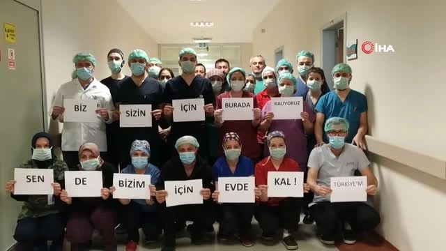 Sağlıkçılardan 'Korona Virüs'e karşı "Evinde Kal" mesajı