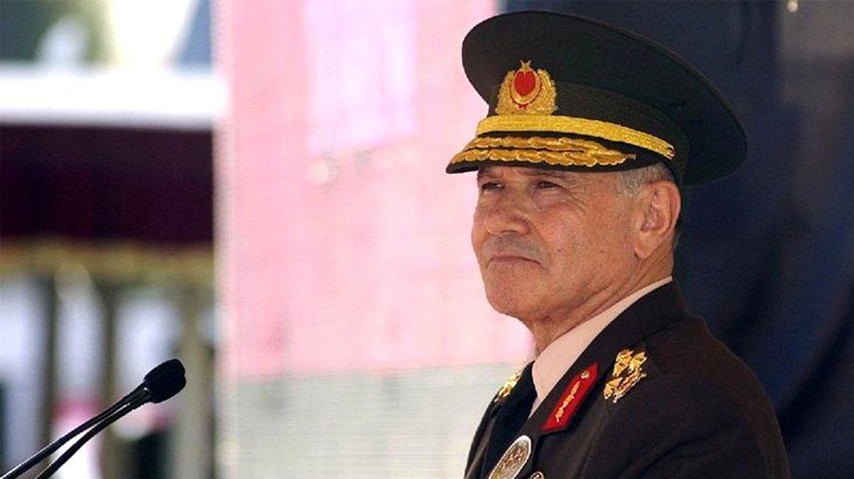 Son Dakika: Bakan Koca, Emekli Orgeneral Aytaç Yalman'ın koronavirüsten öldüğünü doğruladı