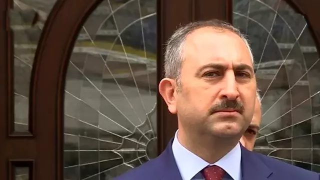 Adalet Bakanı Gül: Eşinde koronavirüs çıkan hakim arkadaşımızın durumu iyi Adalet Bakanı Gül: Eşinde koronavirüs çıkan hakim arkadaşımızın durumu iyi