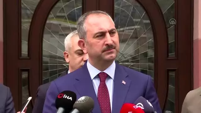 Adalet Bakanı Gül: '(İnfaz düzenlemesi) Tüm tarafları dinleyerek teknik çalışmalar yapıldı. Adalet Bakanı Gül: '(İnfaz düzenlemesi) Tüm tarafları dinleyerek teknik çalışmalar yapıldı.