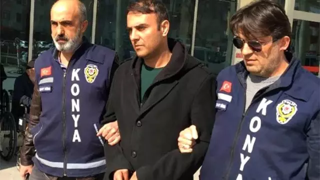 Arkadaşına mesaj atarak eşinin yerini tespit eden adam, boşanmak üzere olduğu karısını öldürdü.