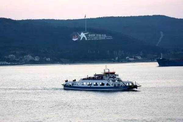 Çanakkale'de koronavirüs tedbirleri kapsamında feribot seferlerinin sayısı azaltıldı