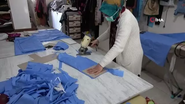 Hastane maske talep etti, gönüllüler dikmeye başladı Hastane maske talep etti, gönüllüler dikmeye başladı