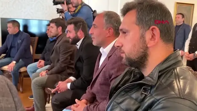 İBB önündeki işçi eylemi uzlaşma ile bitti İBB önündeki işçi eylemi uzlaşma ile bitti