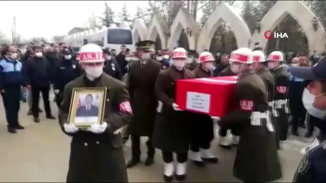 İdlib şehidi son yolculuğuna uğurlandı İdlib şehidi son yolculuğuna uğurlandı