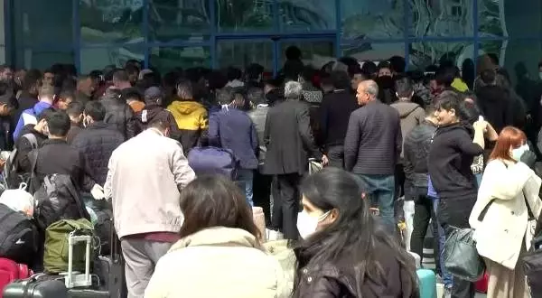 KKTC'deki limanlarda 'koronavirüs' yığılması KKTC'deki limanlarda 'koronavirüs' yığılması