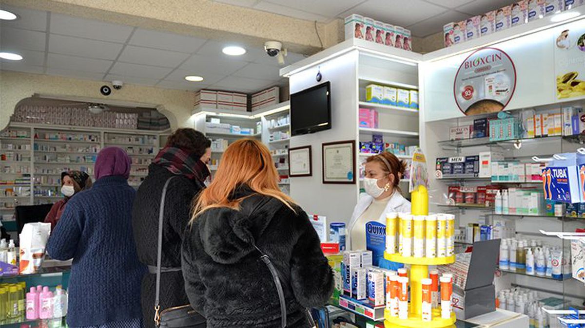Koronavirüsten dolayı bulunması zorlaşan ateş ölçerlerin fiyatı, vatandaşı isyan ettirdi