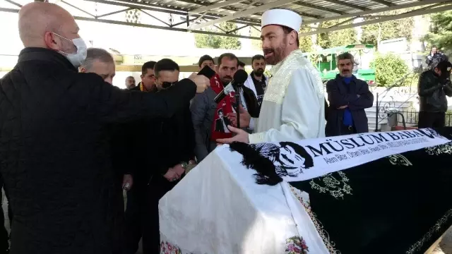 Muhterem Nur son yolculuğuna uğurlandı Muhterem Nur son yolculuğuna uğurlandı