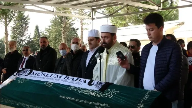 Muhterem Nur son yolculuğuna uğurlandı Muhterem Nur son yolculuğuna uğurlandı