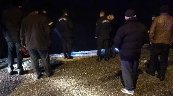 Otomobil ormanlık alana uçtu: 1 ölü, 1 yaralı Otomobil ormanlık alana uçtu: 1 ölü, 1 yaralı