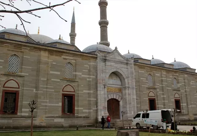Selimiye'de cuma vakti koronavirüs tedbiri Selimiye'de cuma vakti koronavirüs tedbiri
