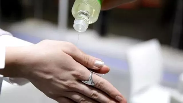 Son dakika: Bakanlıktan sevindiren kolonya açıklaması! Üreticiler satış fiyatını artırmayacak.