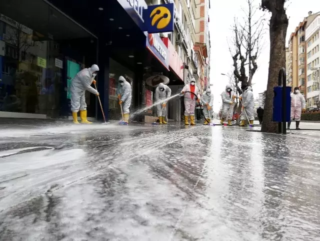 Çorum'da Belediye, tüm cadde ve sokakları yıkadı