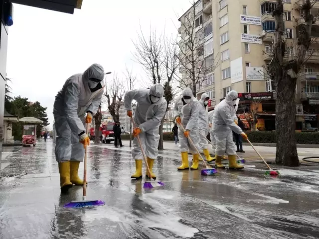 Çorum'da Belediye, tüm cadde ve sokakları yıkadı