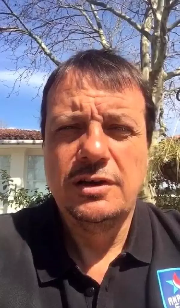 Ergin Ataman'dan Fenerbahçe'ye destek mesajı Ergin Ataman'dan Fenerbahçe'ye destek mesajı
