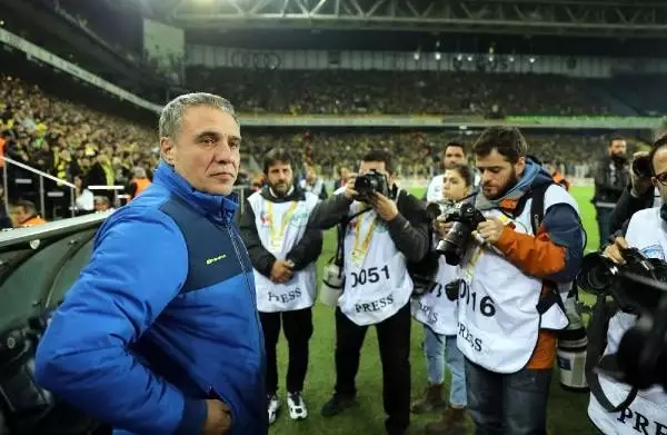 Ersun Yanal'dan Fenerbahçe Beko'ya geçmiş olsun mesajı Ersun Yanal'dan Fenerbahçe Beko'ya geçmiş olsun mesajı