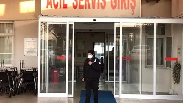 Hastanenin karantina servisine alınmayan şahıs güvenlik görevlilerine saldırdı: 2 yaralı Hastanenin karantina servisine alınmayan şahıs güvenlik görevlilerine saldırdı: 2 yaralı