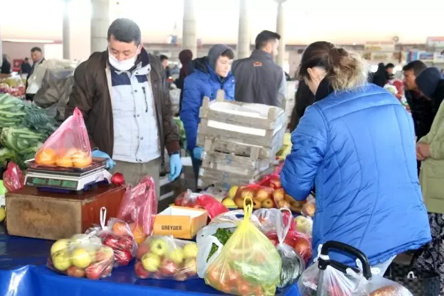 Kuyucak'ta pazar yerlerinde Korona virüs riskine karşı önlemler alındı