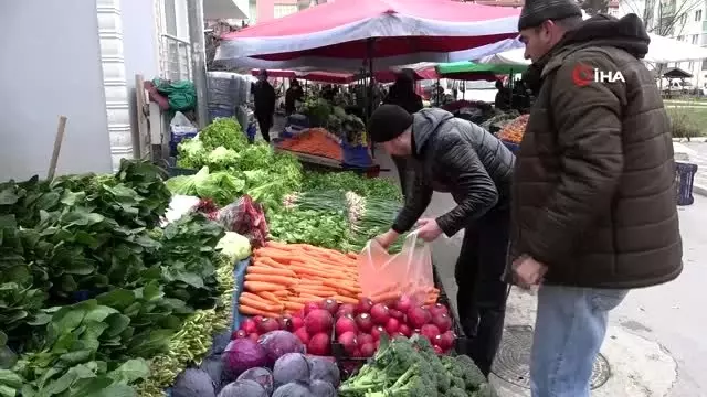 Pazarda elle seçme yasağı Pazarda elle seçme yasağı