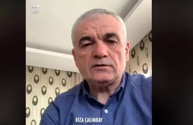 Rıza Çalımbay ve futbolculardan Rıza Çalımbay ve futbolculardan