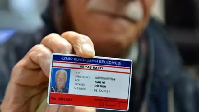 Son Dakika: İzmir'de de 65 yaş üstüne tanınan toplu taşıma hakları askıya alındı Son Dakika: İzmir'de de 65 yaş üstüne tanınan toplu taşıma hakları askıya alındı