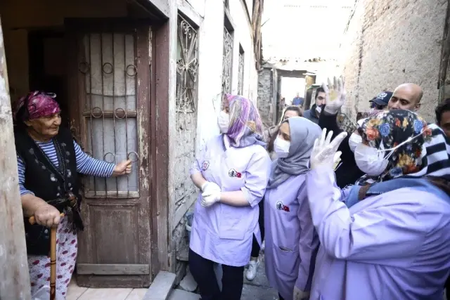 Ankara Valiliği 65 yaş üstü vatandaşların ihtiyaçlarını karşılıyor