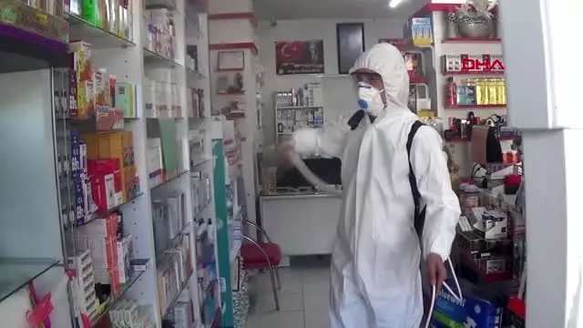 Antalya'da eczaneler dezenfekte ediliyor Antalya'da eczaneler dezenfekte ediliyor