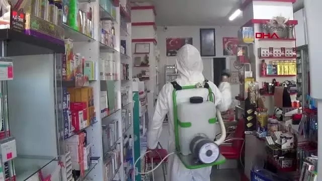 Antalya'da eczaneler dezenfekte ediliyor Antalya'da eczaneler dezenfekte ediliyor