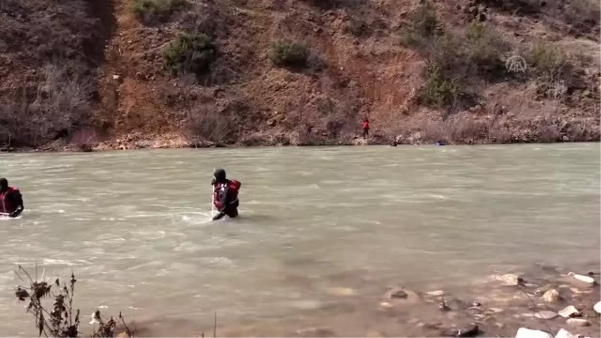 Bottan Munzur Çayı’na düşen uzman çavuşu arama çalışmaları sürüyor