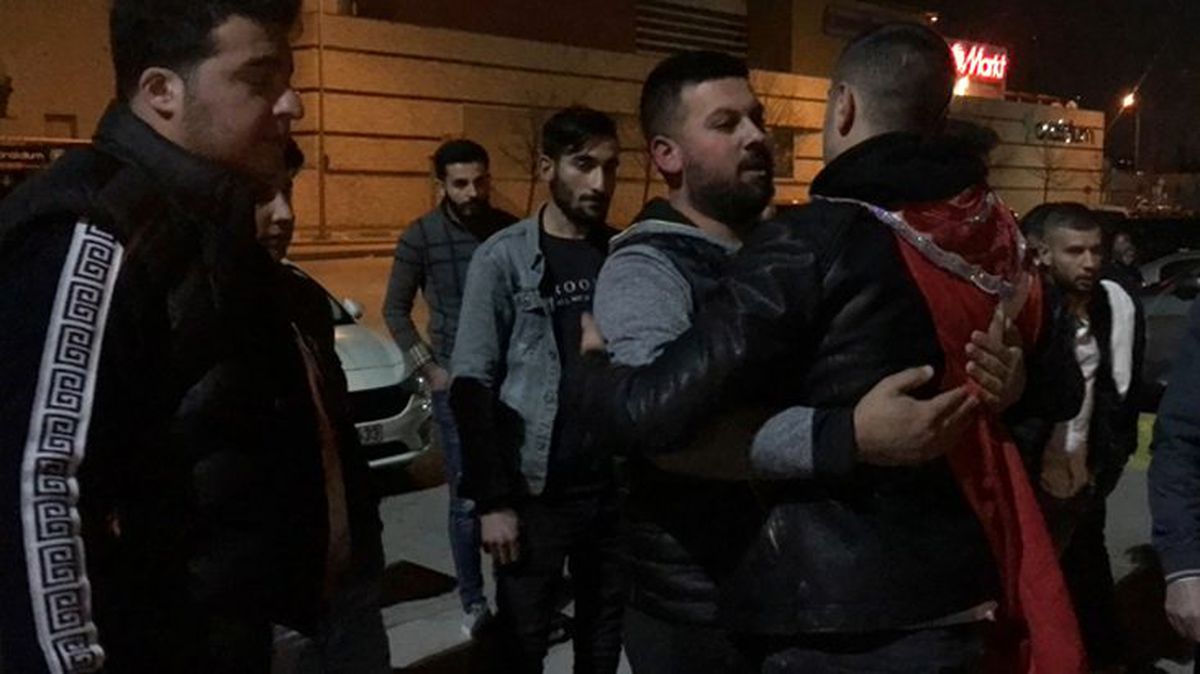 Bursa'da asker uğurlama yasağına uymayan geçlere, polis müdahale etti
