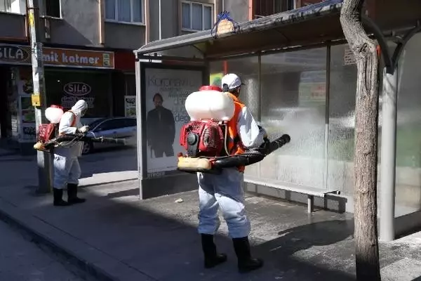 Gaziantep'te, 240 görevliyle dezenfekte çalışması Gaziantep'te, 240 görevliyle dezenfekte çalışması