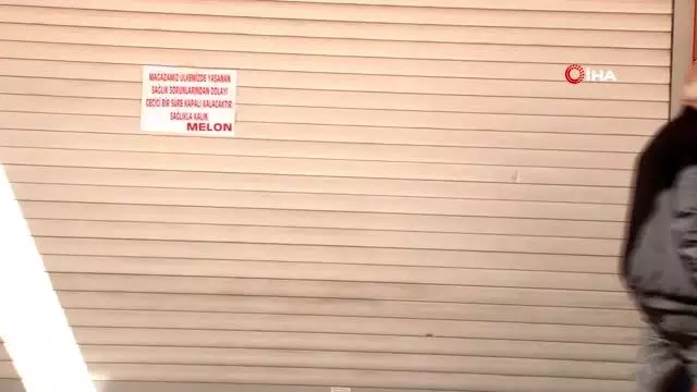 İzmir'in Tarihi Kemeraltı Çarşısı eski günlerini arıyor İzmir'in Tarihi Kemeraltı Çarşısı eski günlerini arıyor