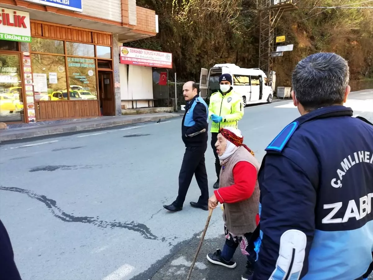 Karadeniz'de sokağa çıkan 65 yaş üstü vatandaşlar uyarılarak evlerine gönderildi